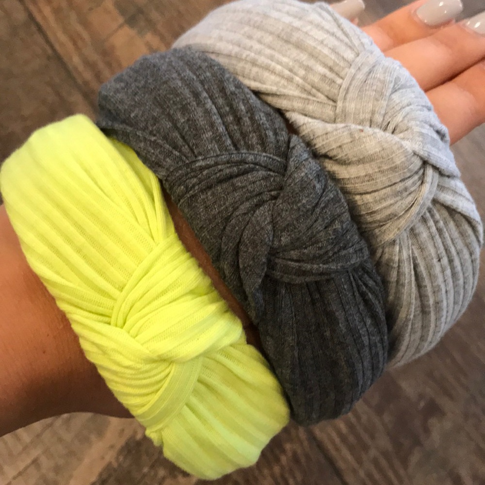 NWOT Twisted Rib Knit Knot Headband - Picture 1 of 5